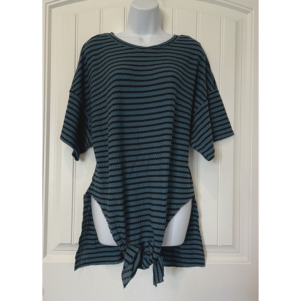 Daytrip Womens‎ Shirt Sz Medium Green Knotted Front Comfy Tunic Blouse Loose Fit